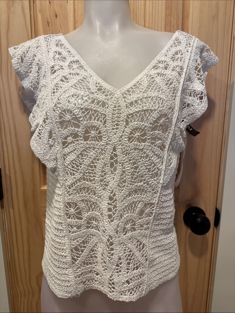WHBM crochet short sleeve top